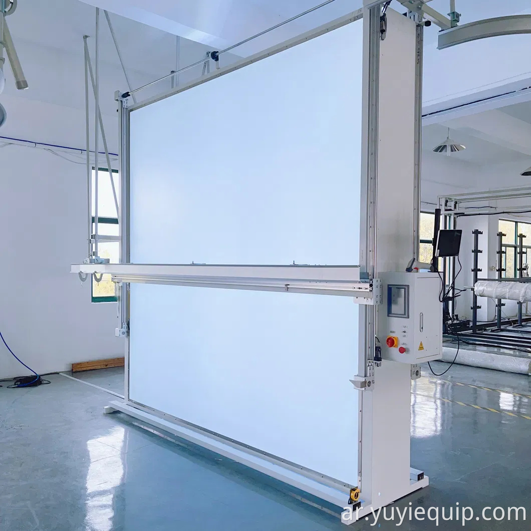 Yuyi موقف العمل المزدوج LED ضوء آلة قطع قماش الستارة شبه التلقائي 1.2kw220V1 ضمان سنة